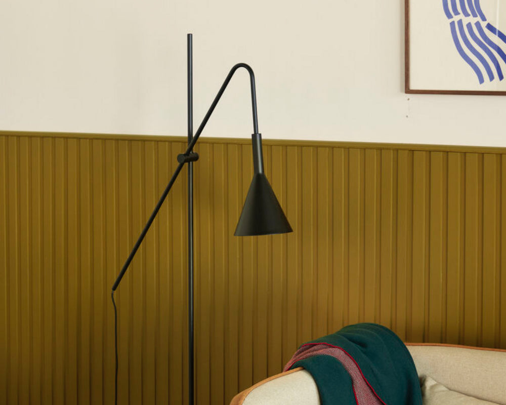 Cantilever Danish Floor Lamp | Black
