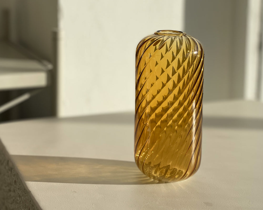 Swirly Vase | Honey