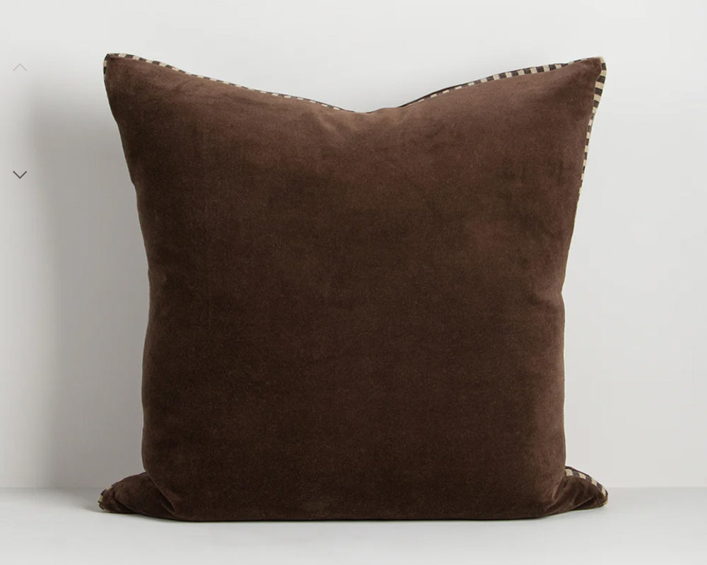 Edward Cushion | Chocolate
