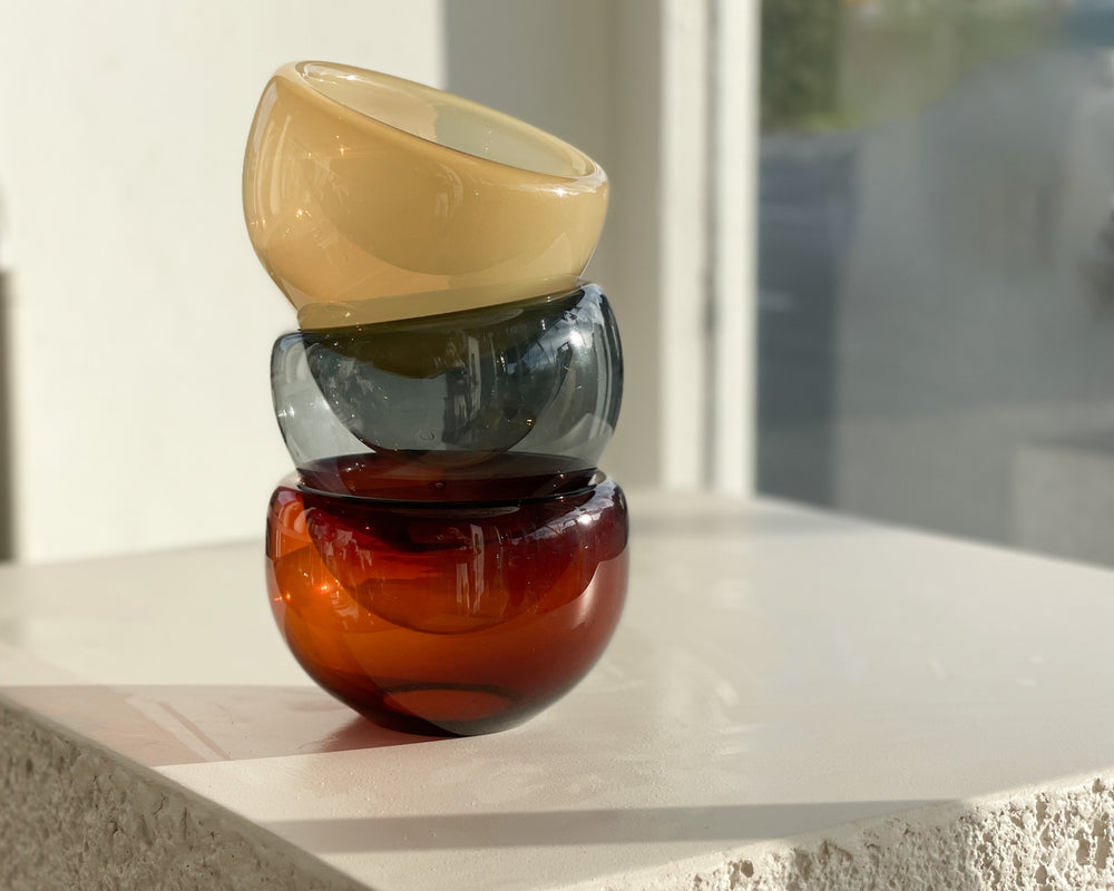 
            
                Load image into Gallery viewer, Miniature Fulvio Glass Bowl
            
        