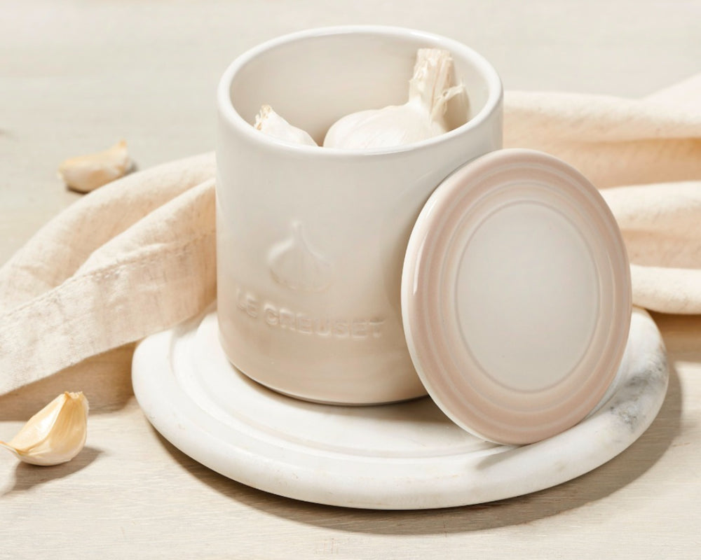 Le Creuset | Signature Garlic Keeper | Meringue