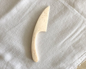 Saardé  Resin Cheese Knife | Marshmallow