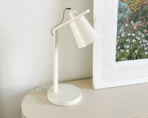 Axel Desk Lamp | Ivory
