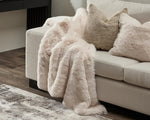 Luna Faux Fur Throw | Ivory