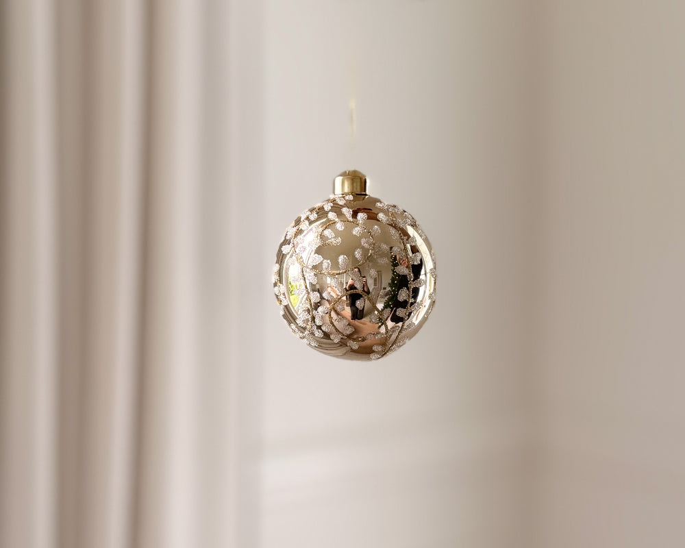 Leaf Bauble | Champagne