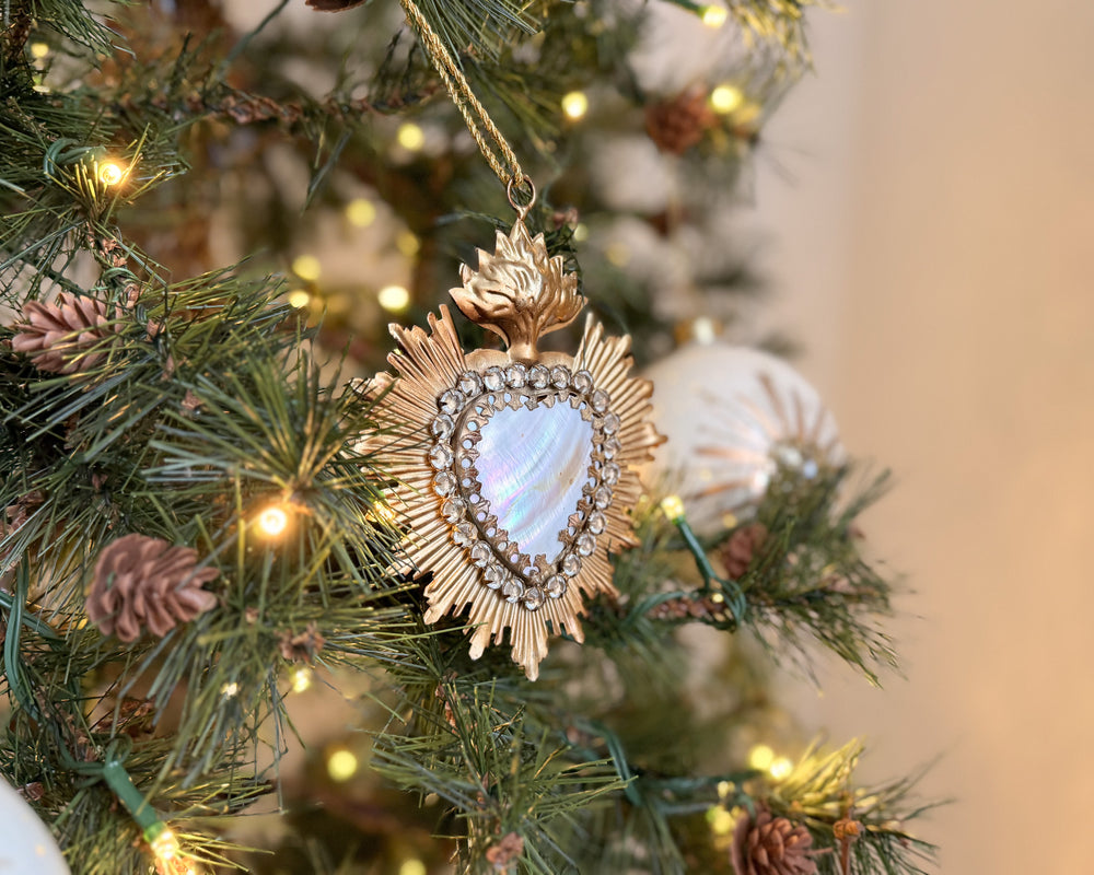 Hanging Jewelled Heart With Stone