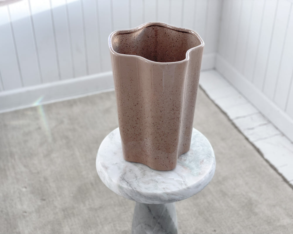 Hubsch Sapo Vase | Woods