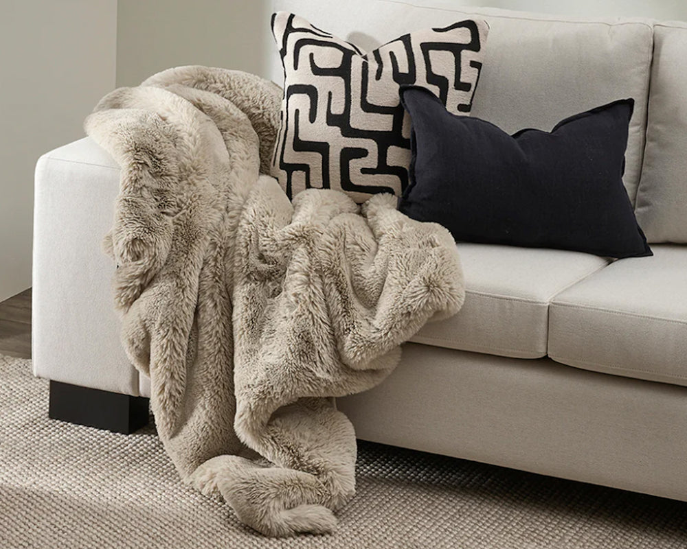 Luna Faux Fur Throw | Taupe