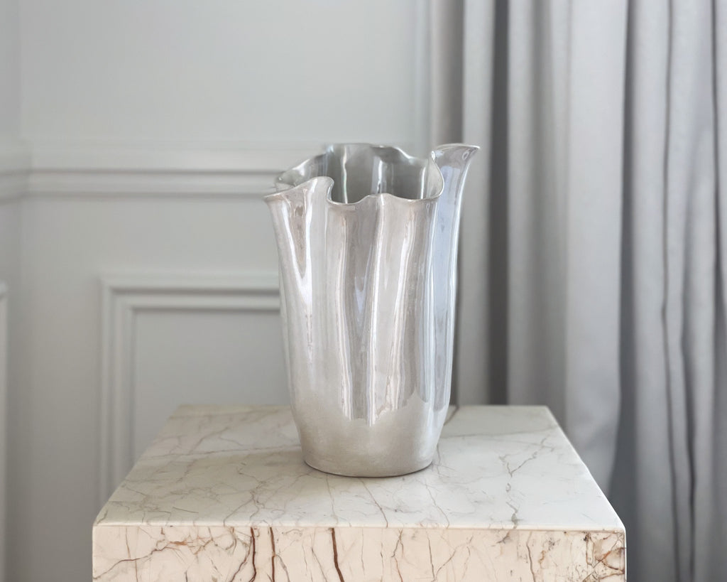 XO | Pearlesque Rippled Vase – ORNAMENT