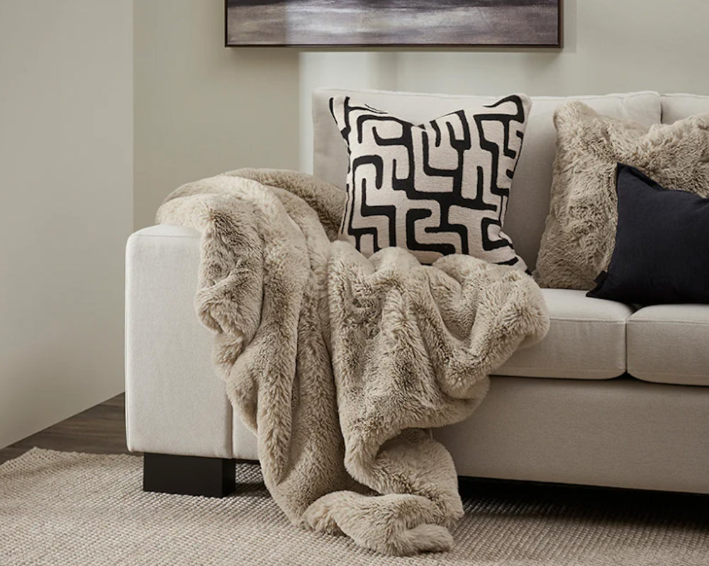Luna Faux Fur Throw | Taupe