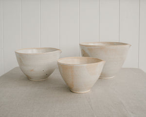 Nested Pouring Bowl Set of 3 | Cream Parchment